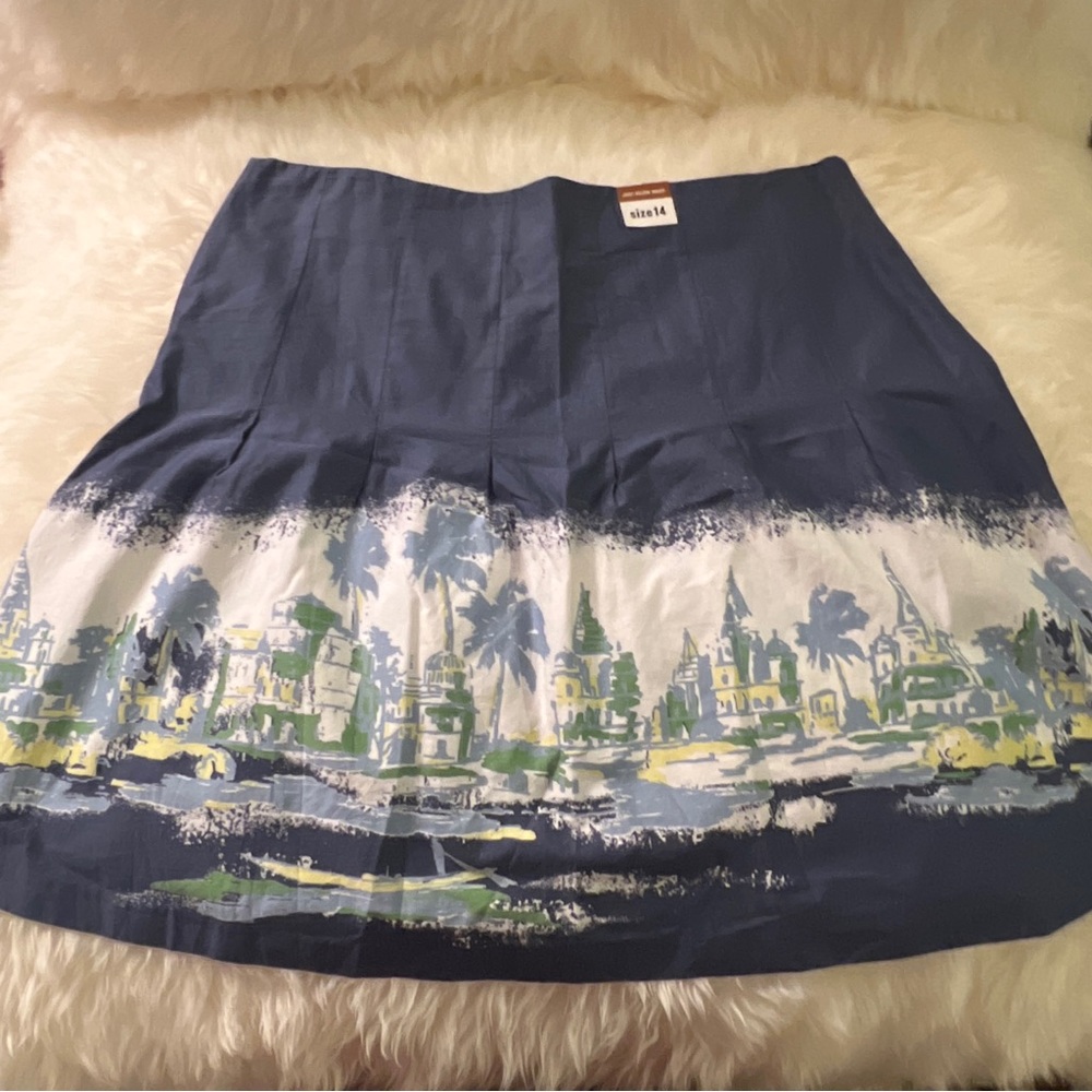 Blue and white pattern skirt by Old Navy size 14